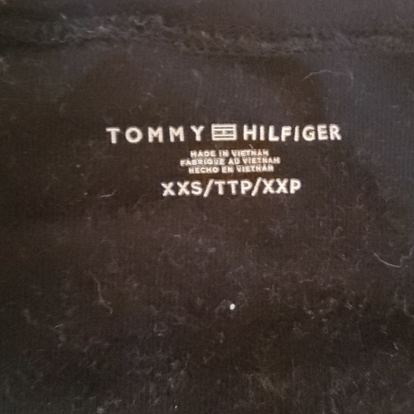 Tommy Hilfiger long sleeve - Picture 2 of 2
